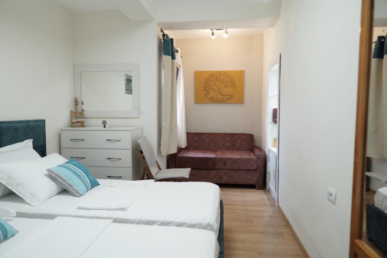 Luka'S Apartment Sarandë Eksteriør billede